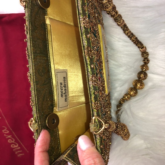 Meera Mahadevia Handbag - Picture 3 of 4